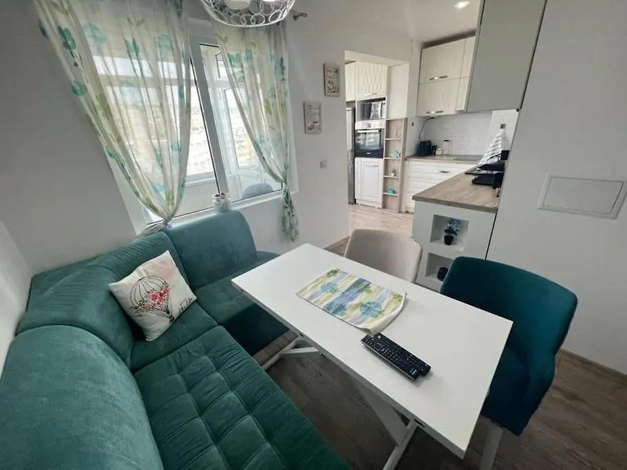 Urban Escape Apartment Varna